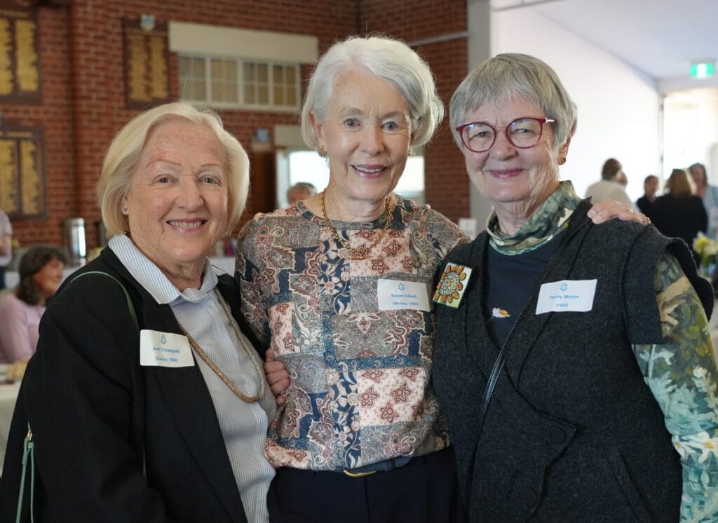 STH09614 - St Hilda's Anglican School For Girls