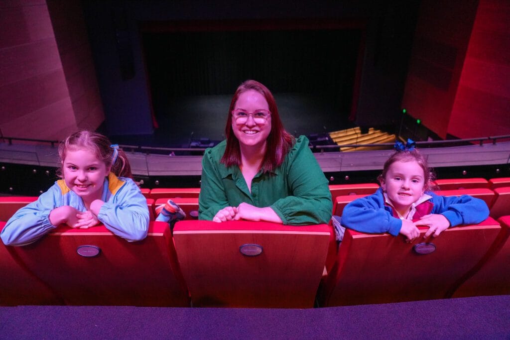 STH09865 - St Hilda's Anglican School For Girls