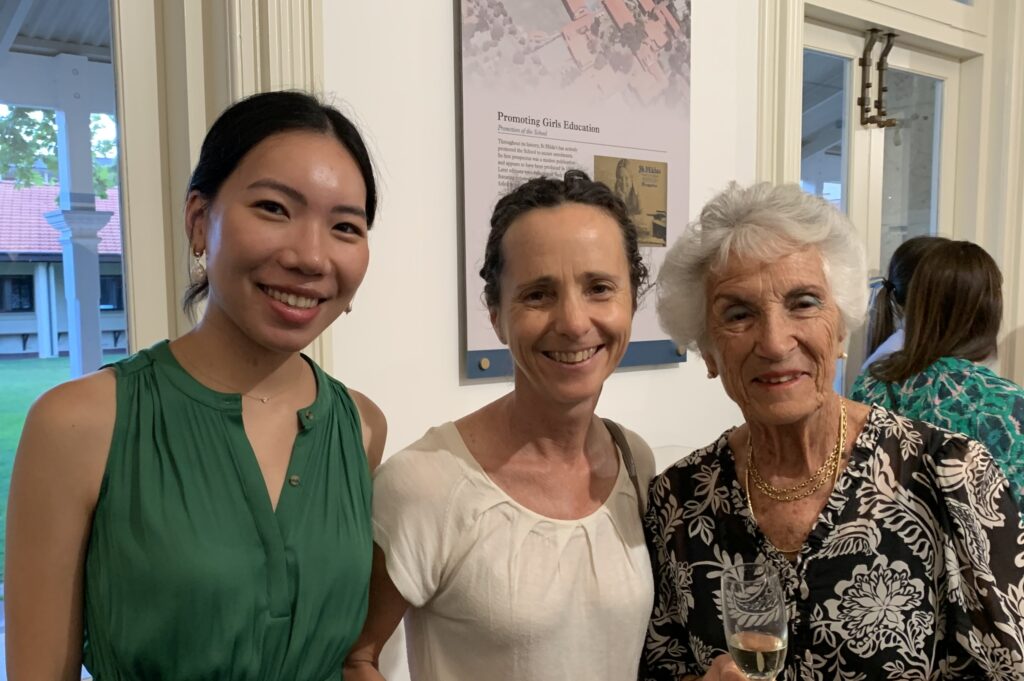 OSA xmas Party 3 - St Hilda's Anglican School For Girls