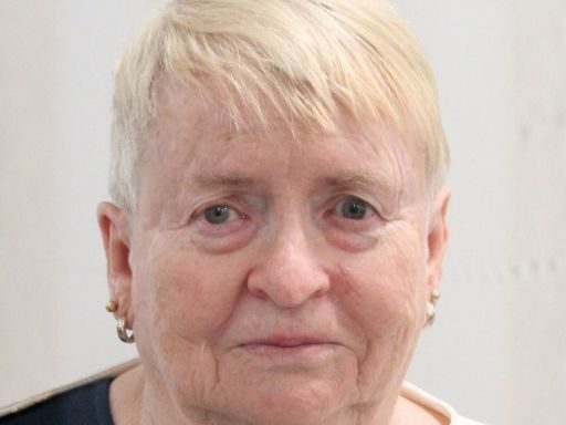 Elizabeth Mills (1967)